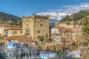 TORRE DEL INFANTADO EN POTES