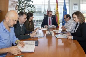 13:00 Despacho del consejero El consejero de Desarrollo Rural, Ganadería, Pesca, Alimentación y Medio Ambiente, Guillermo Blanco, recibe al alcalde de Camaleño, Óscar Casares.